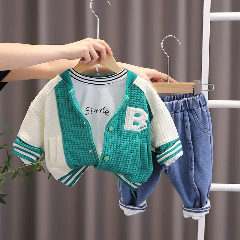 [345335] - Setelan 3 in 1 Jaket Baseball Celana Jogger Jeans Anak Laki-Laki - Motif Alphabet B