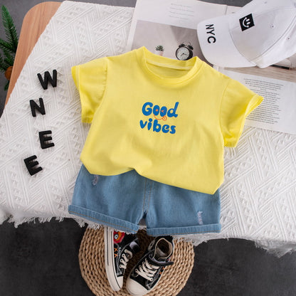 [345364] - Setelan Kaos 3D Celana Pendek Jeans Sobek Anak Laki-Laki - Motif Good Vibes