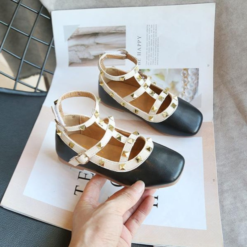 [381125-BLACK] - Sepatu Sandal Flat Boots Anak Import - Motif Glossy Pyramid