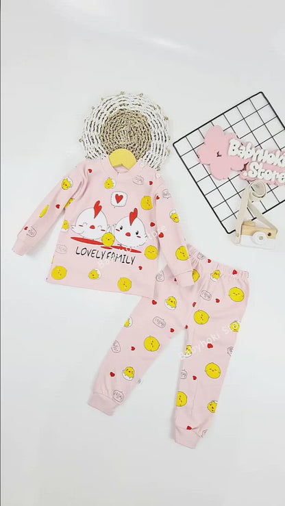 [351186-PINK] - Setelan Piyama Anak / Baju Tidur - Motif Chicken Family