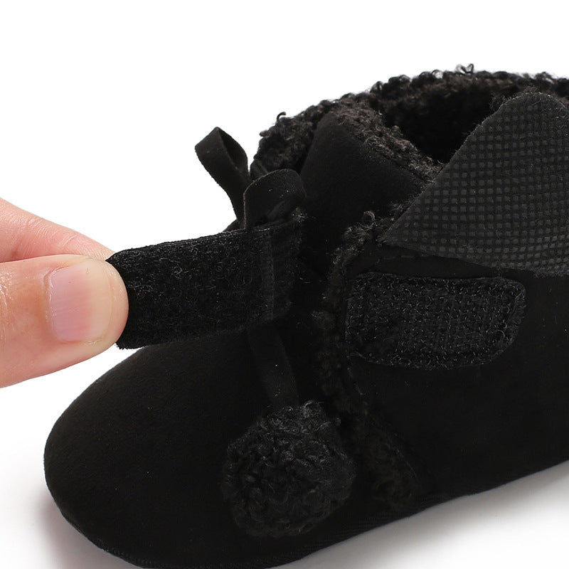 [105282-BLACK] - Sepatu Bayi Prewalker Import - Motif Winter Fur