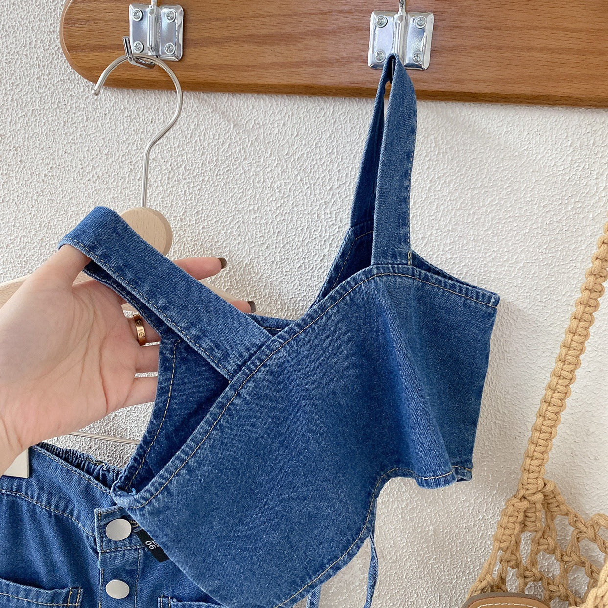 [363522] - Setelan Rompi Tali Serut Rok Jeans Anak Perempuan - Motif Relax Button