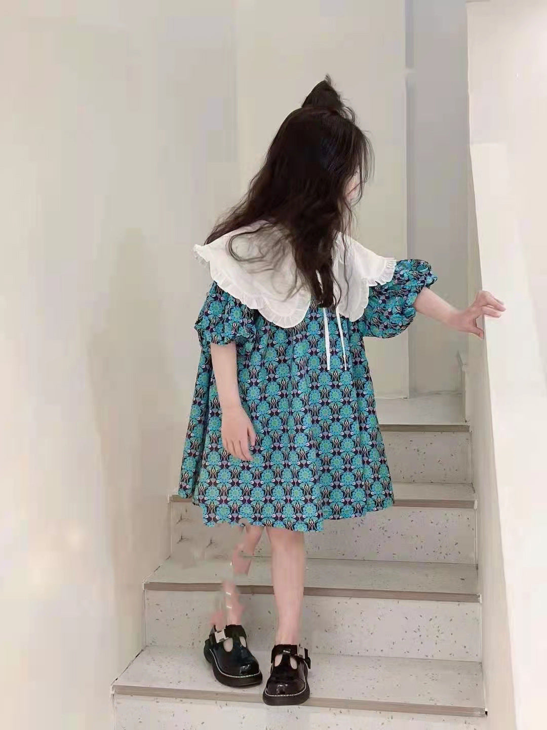 [507666] - Dress Kerah Renda Balon Oversize Anak Perempuan - Motif Abstract Pattern