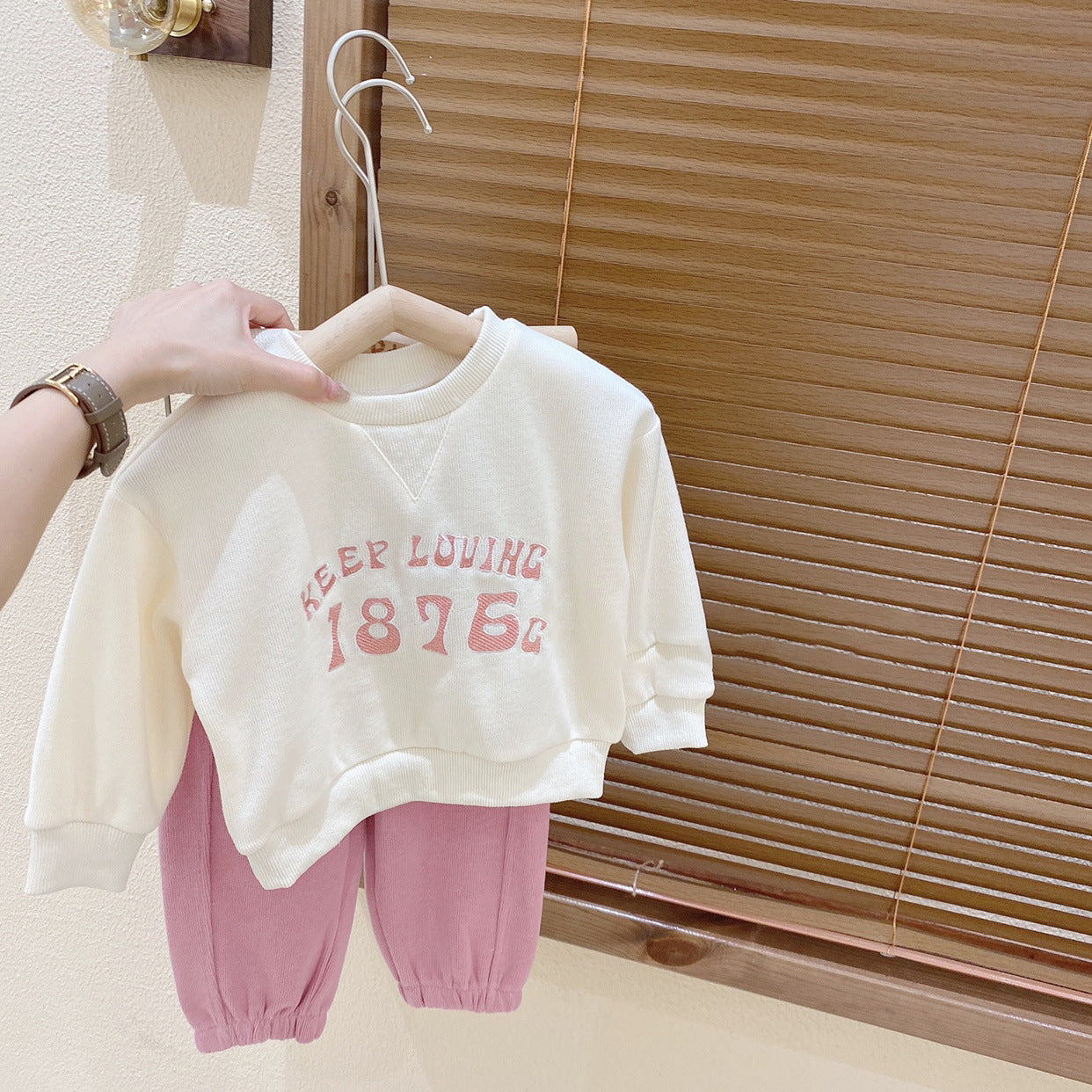[363598] - Setelan Sweater Celana Jogger Anak Perempuan - Motif Like Numbers