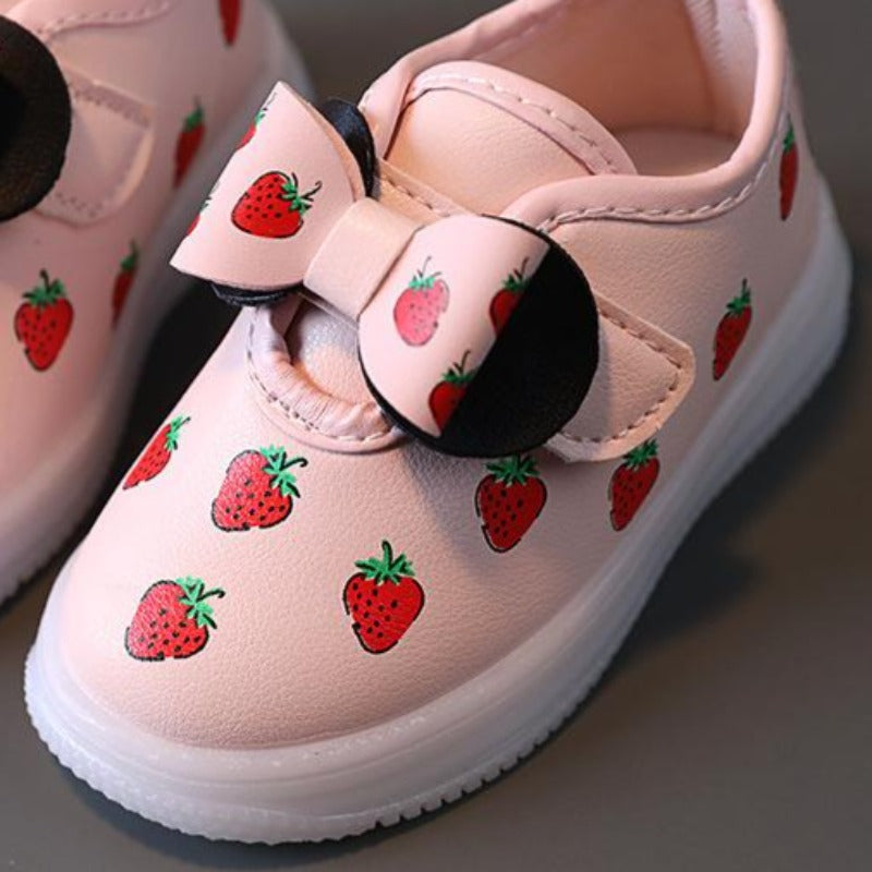 [343187] - Sepatu Lampu / Sepatu Fashion Stylish Anak Impoplppprt - Motif Strawberry Ribbon