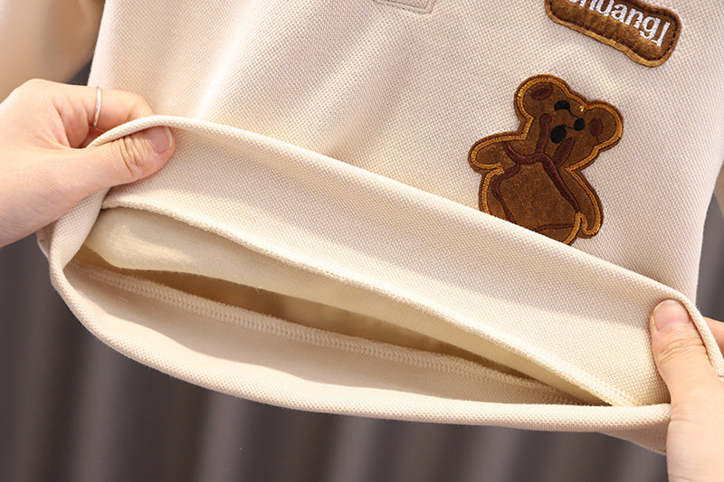 [345337] - Setelan Polo Kerah Bordir Lengan Panjang Celana Chino Anak Laki-Laki - Motif Plain Bear