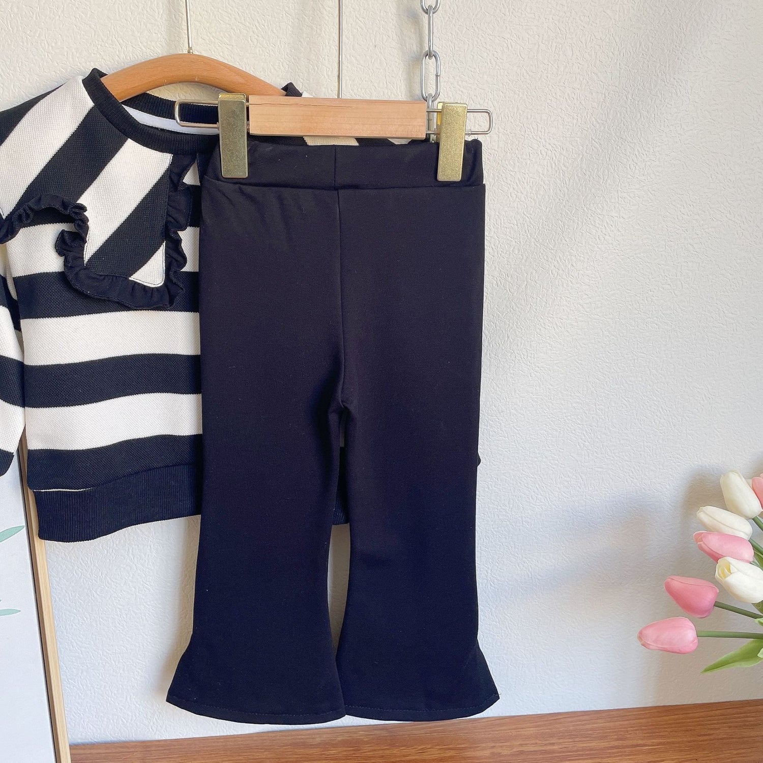 [363602] - Setelan Sweater Renda Celana Cutbray Import Anak Perempuan - Motif Direction Strip