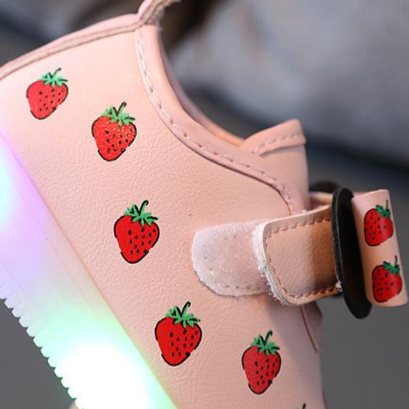 [343187] - Sepatu Lampu / Sepatu Fashion Stylish Anak Impoplppprt - Motif Strawberry Ribbon