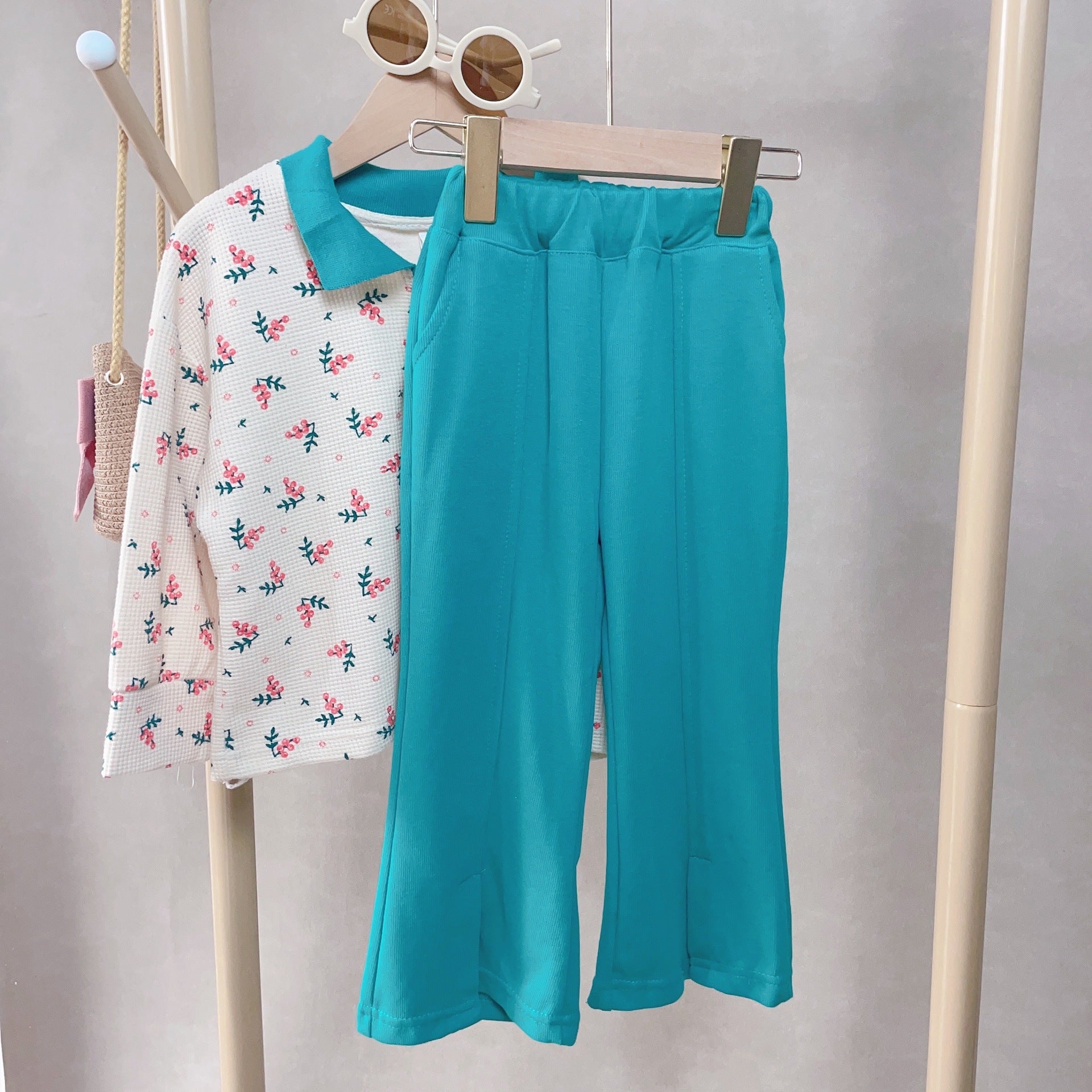 [363579] - Setelan Blouse Kerah Polo Celana Kulot Anak Perempuan - Motif Little Plant