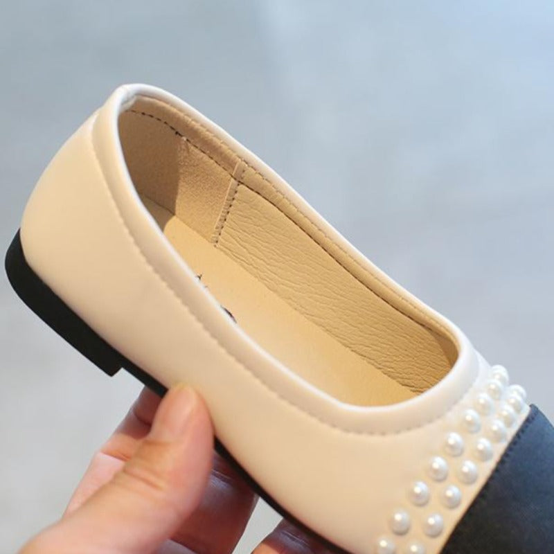 [381154] - Sepatu Slip On Stylish Anak Import - Motif Little Pearl